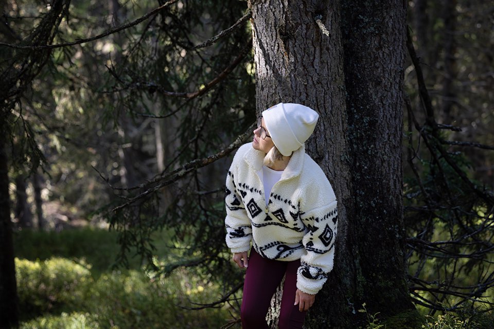 Suchend umher schauen